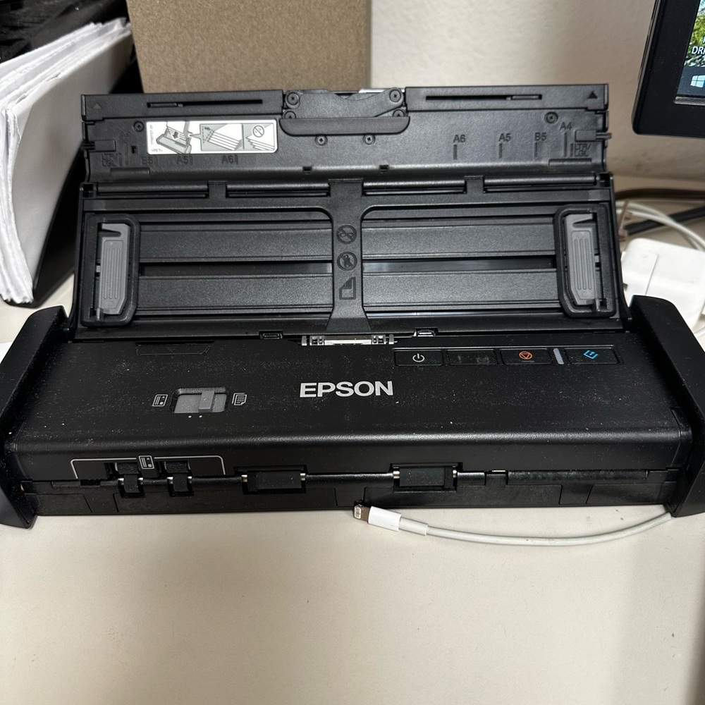 Epson workforce ES-200 color portable document scanner